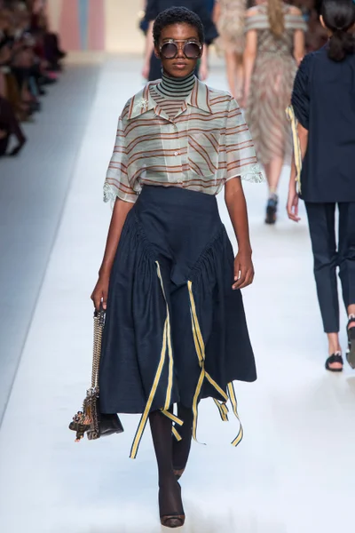 Look 21